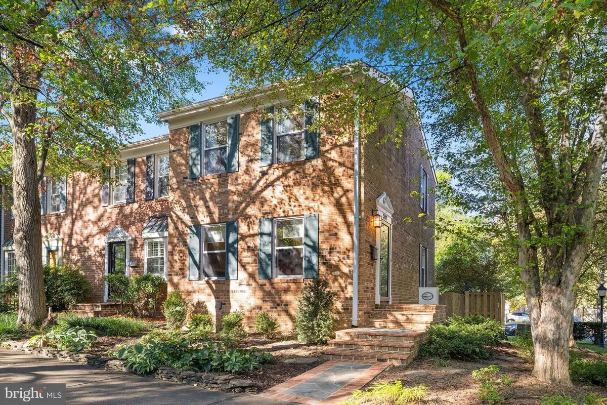 502 S Henry St, Alexandria, VA 22314 - #1