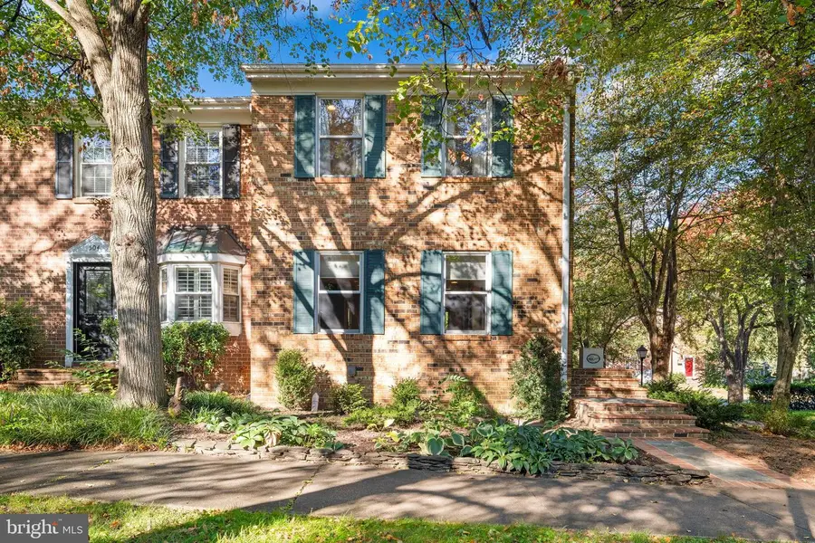 502 S Henry St, Alexandria, VA 22314 - #2