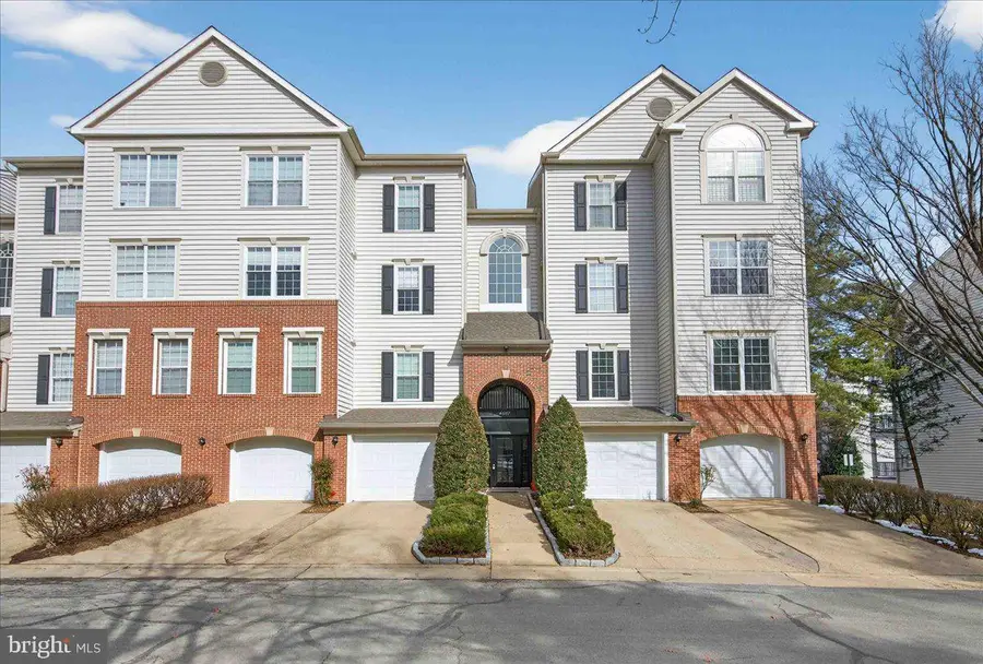4667 Longstreet Ln #106, Alexandria, VA 22311 - #2