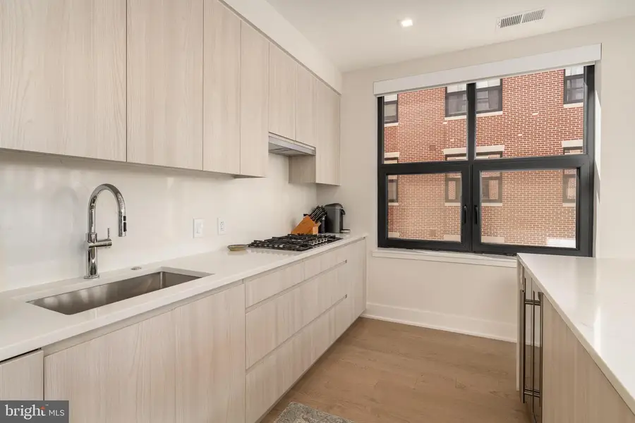 737 Swann Ave #402, Alexandria, VA 22301 - #3