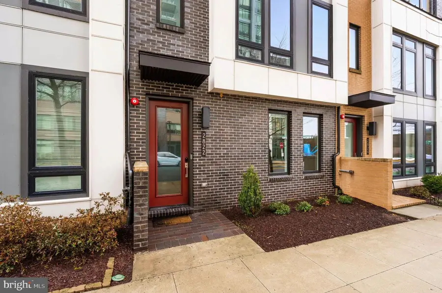 2822 Telek Pl, Alexandria, VA 22314 - #2