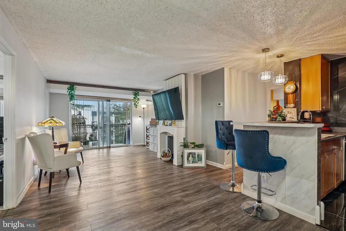 60 S Van Dorn St #511, Alexandria, VA 22304 - #1