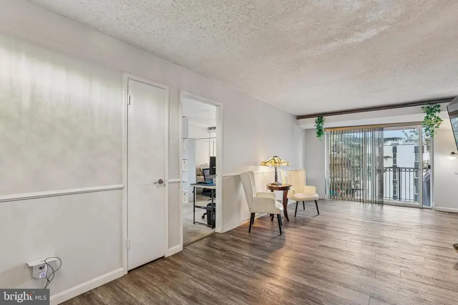 60 S Van Dorn St #511, Alexandria, VA 22304 - #2