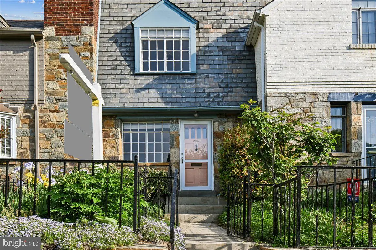 803 Chetworth Pl, Alexandria, VA 22314 - #1