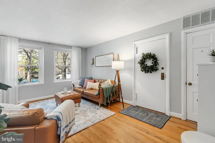 4900 29th Rd S #a2, Arlington, VA 22206 - #3