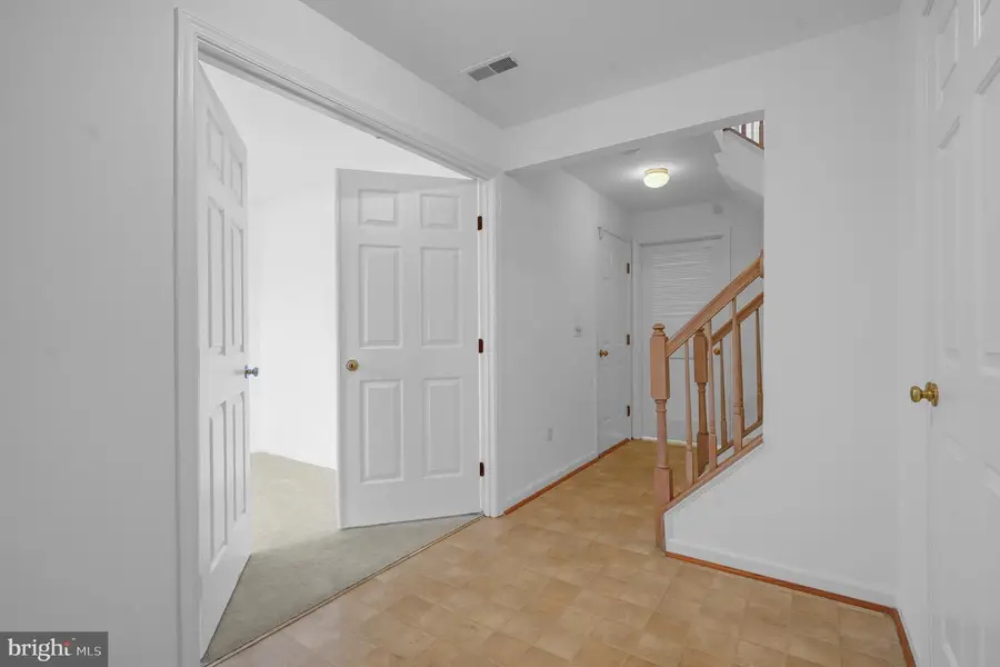 1341 Argall Pl, Alexandria, VA 22314 - #3