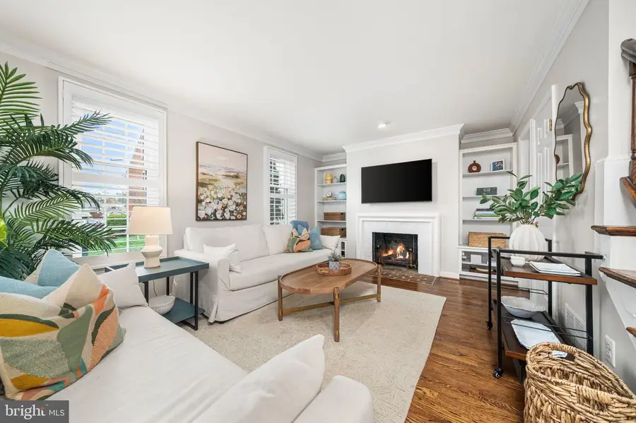 830 Bashford Ln, Alexandria, VA 22314 - #2