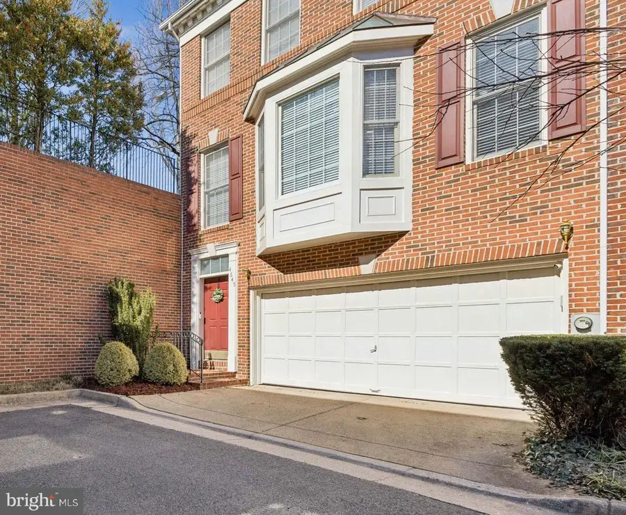 4645 Kearney Ct, Alexandria, VA 22311 - #3