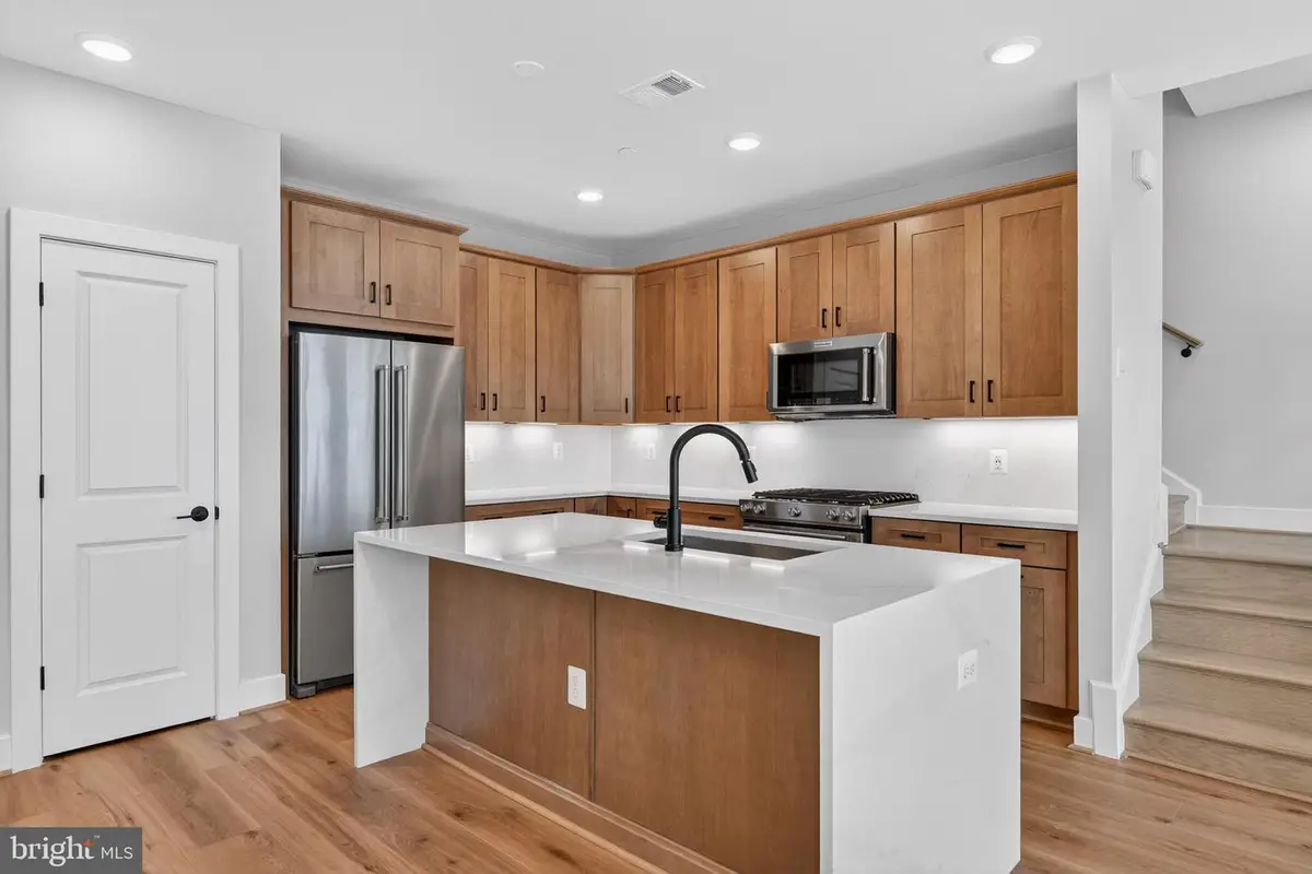 146 Pepperell St, Alexandria, VA 22304 - #1