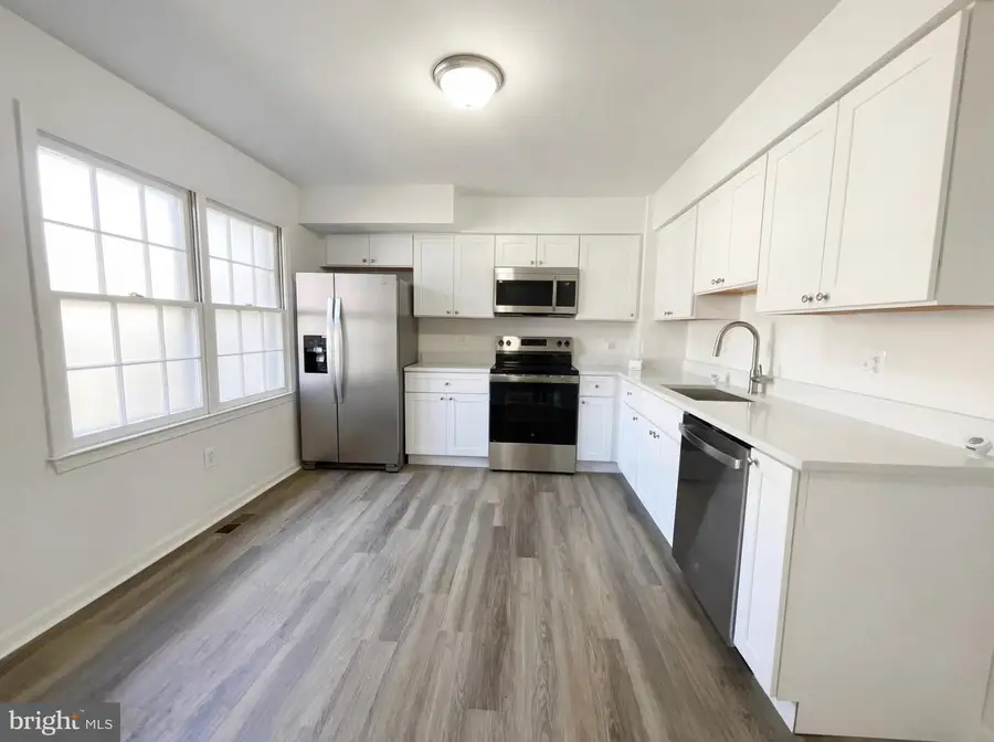 645 N Armistead St, Alexandria, VA 22312 - #2