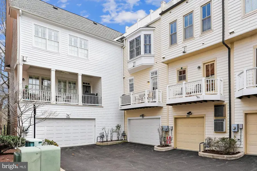 703 Rose Sq, Alexandria, VA 22314 - #2