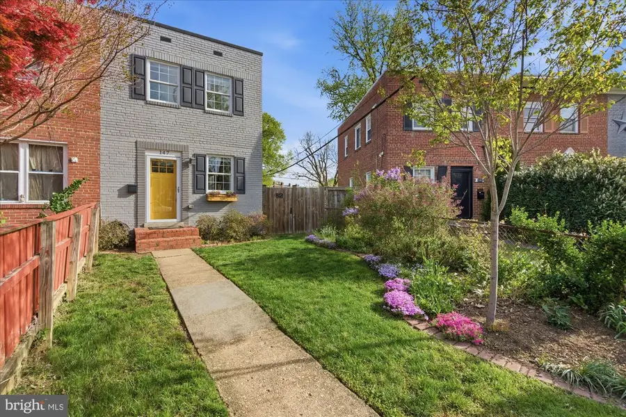 147 Dale St, Alexandria, VA 22305 - #3