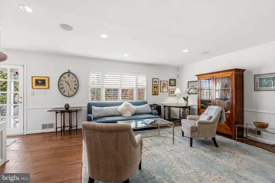 402 Skyhill Rd, Alexandria, VA 22314 - #3