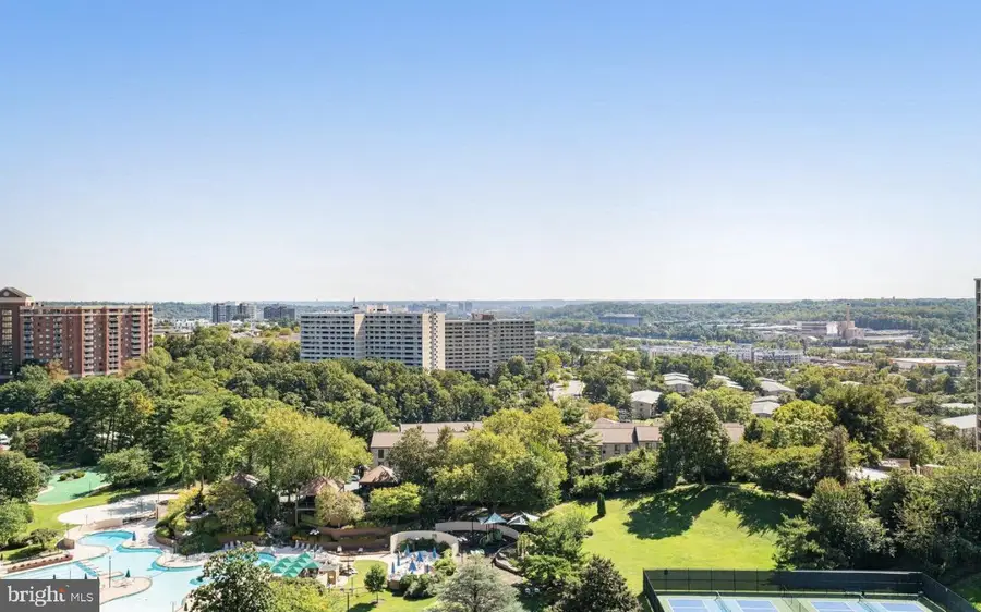 307 Yoakum Pkwy #706, Alexandria, VA 22304 - #2