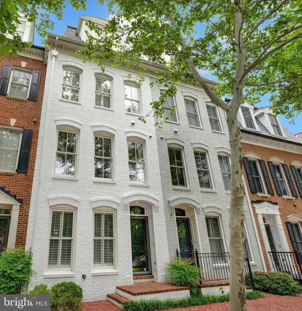 713 Carpenter Rd, ALEXANDRIA, VA 22314