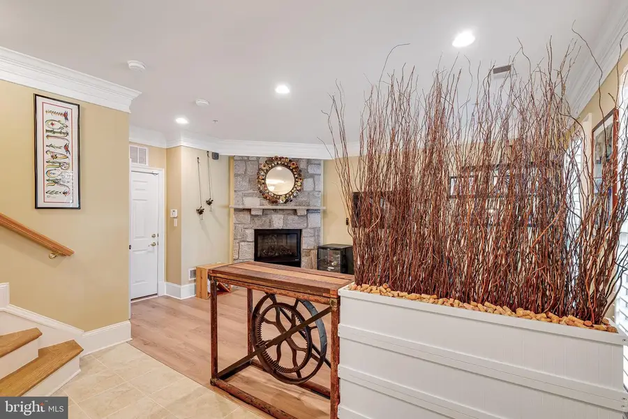 1769 Potomac Greens Dr, Alexandria, VA 22314 - #3