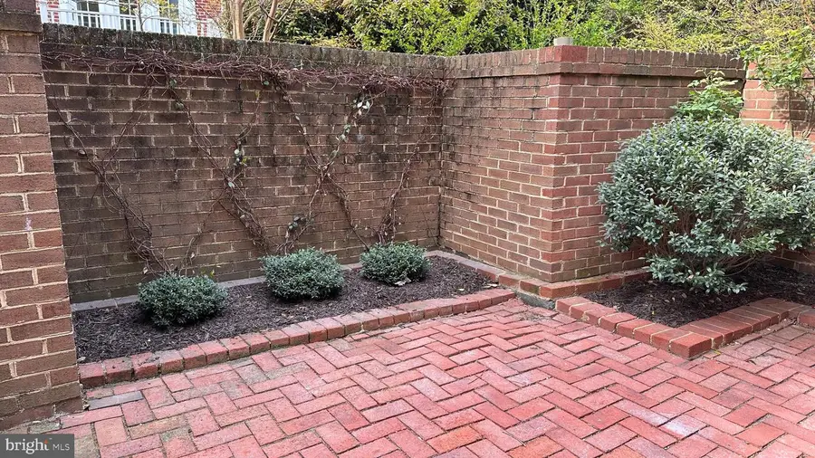 418 N Saint Asaph St N, Alexandria, VA 22314 - #3