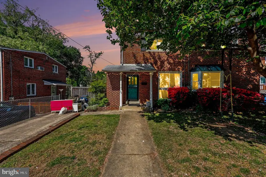 116 E Taylor Run Pkwy, Alexandria, VA 22314 - #2