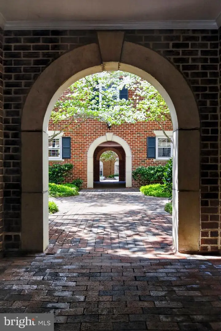 1044 N Royal St, Alexandria, VA 22314 - #2