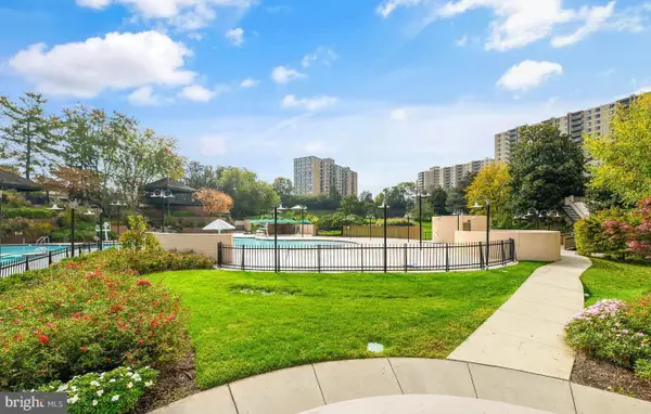 309 Yoakum Pkwy #411, ALEXANDRIA, VA 22304