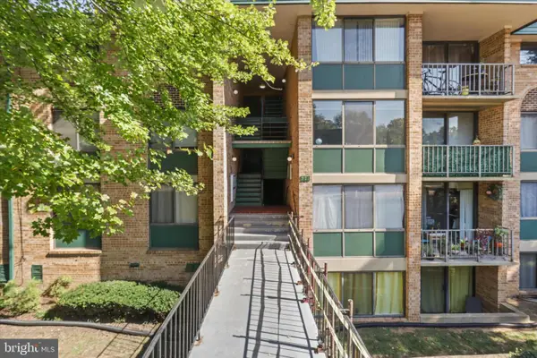 501 N Armistead St #t2, ALEXANDRIA, VA 22312