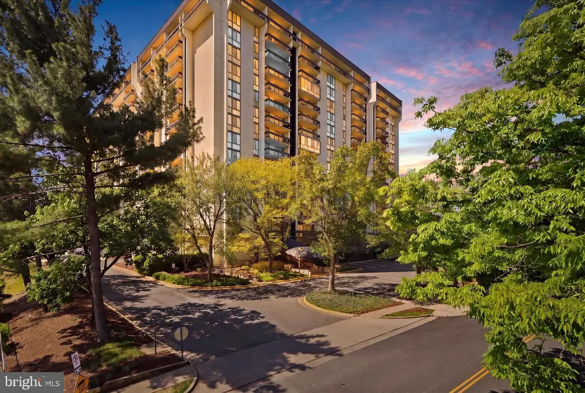 5300 Holmes Run Pkwy #707, Alexandria, VA 22304 - #1