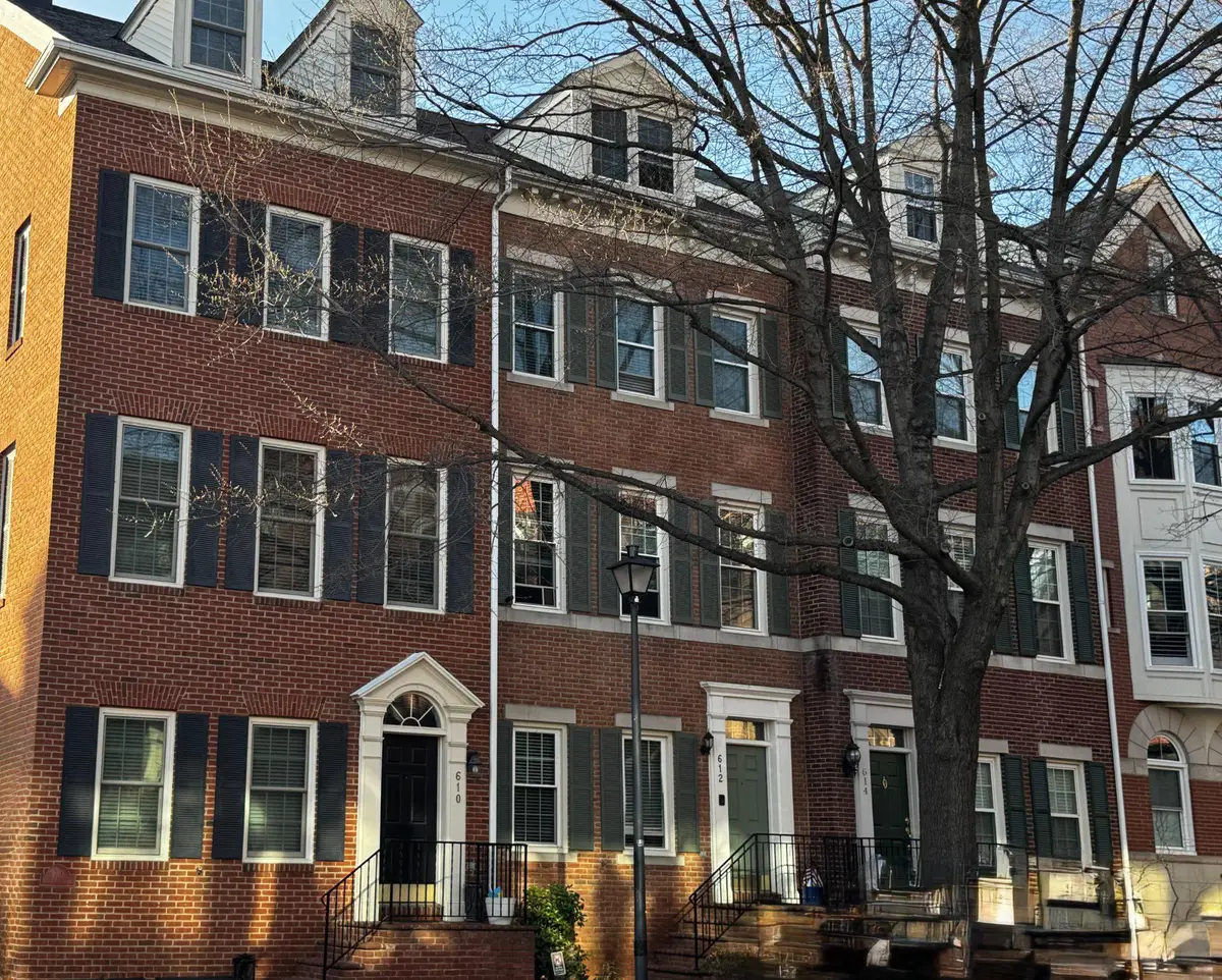 612 N Pitt St, Alexandria, VA 22314 - #1