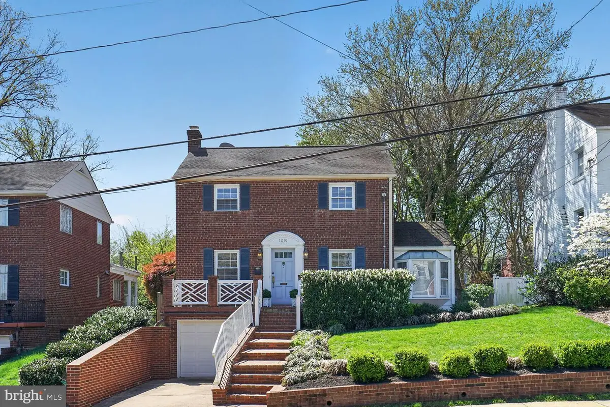1210 W Braddock Rd, Alexandria, VA 22302 - #1