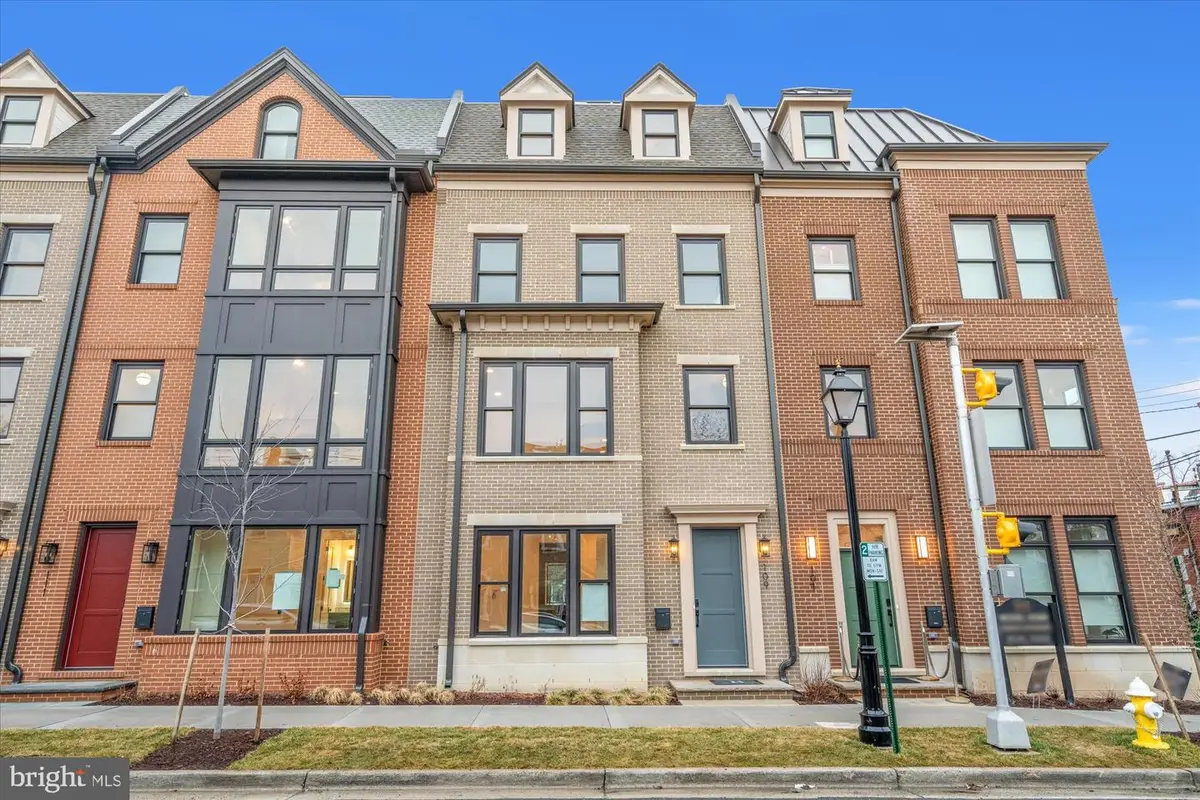 107 N West St, Alexandria, VA 22314 - #1