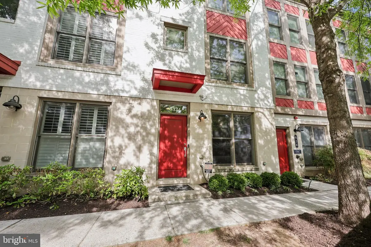 832 Snowden Hallowell Way, Alexandria, VA 22314 - #1