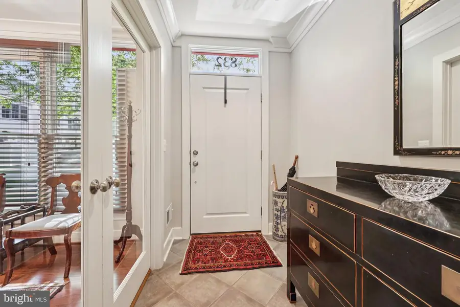 832 Snowden Hallowell Way, Alexandria, VA 22314 - #2