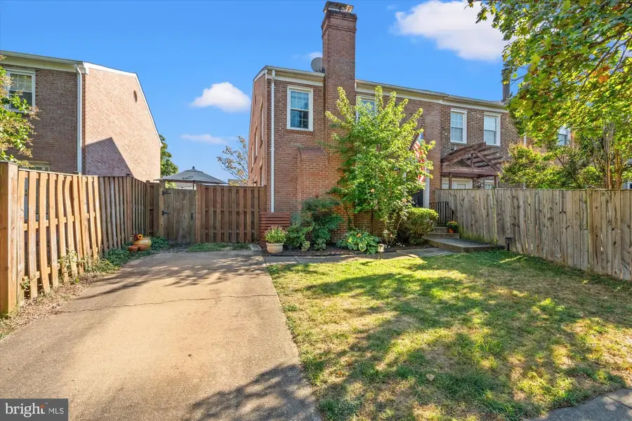 912 Bernard St, Alexandria, VA 22314 - #2