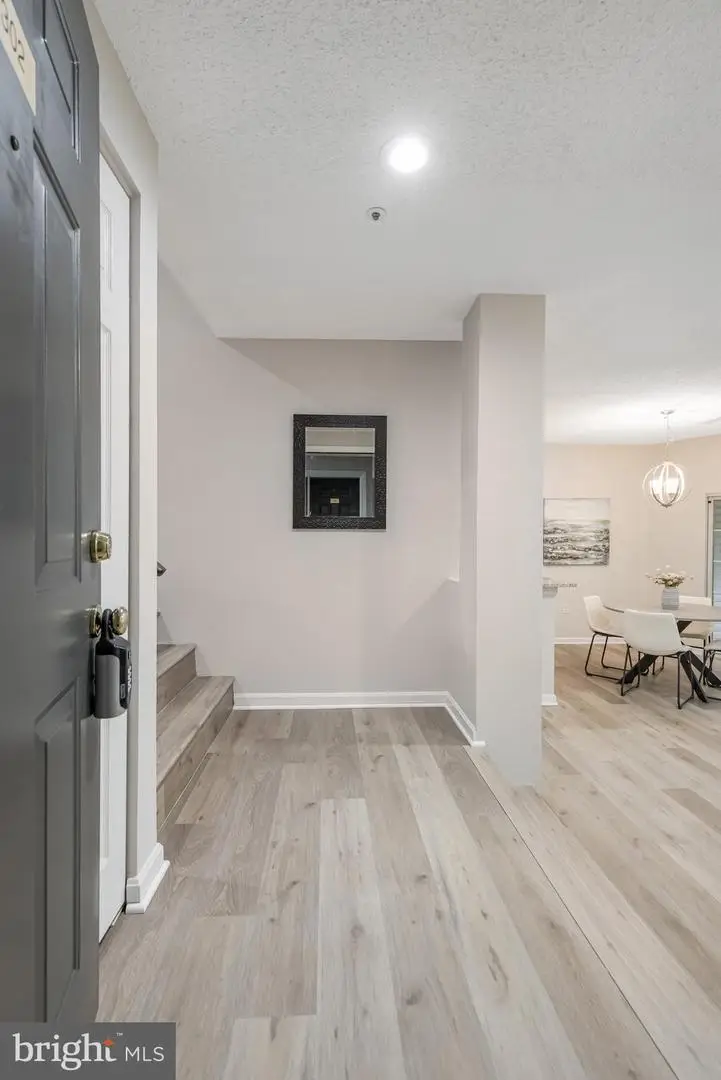 257 S Pickett St #302, Alexandria, VA 22304 - #2