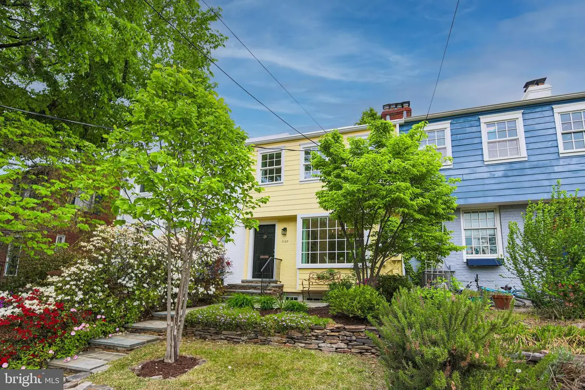 1107 Powhatan St, Alexandria, VA 22314 - #1