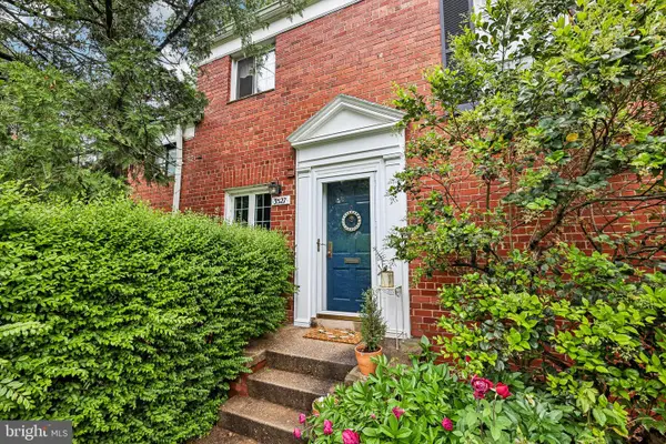 3527 Martha Custis Dr, ALEXANDRIA, VA 22302