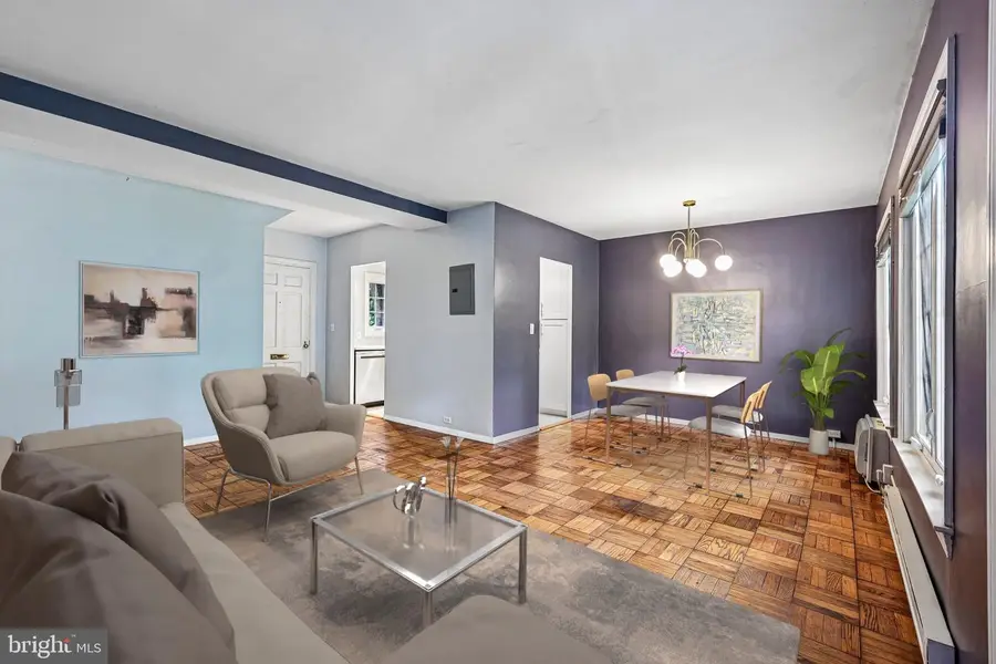 3527 Martha Custis Dr, Alexandria, VA 22302 - #2