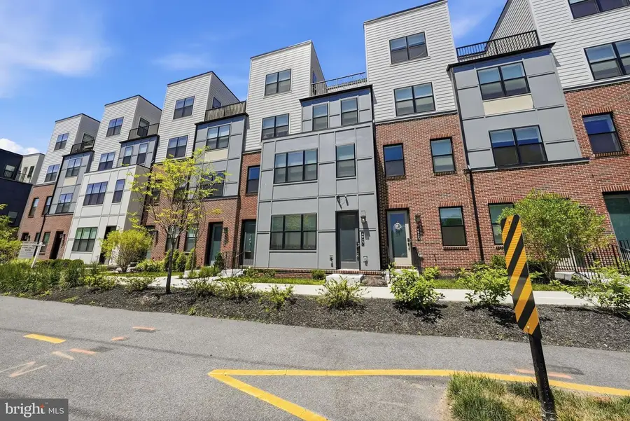 4927 Eisenhower Ave, Alexandria, VA 22304 - #2