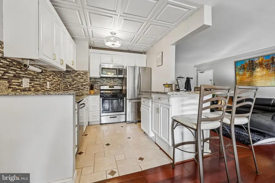 16 S Van Dorn St #101, Alexandria, VA 22304 - #3