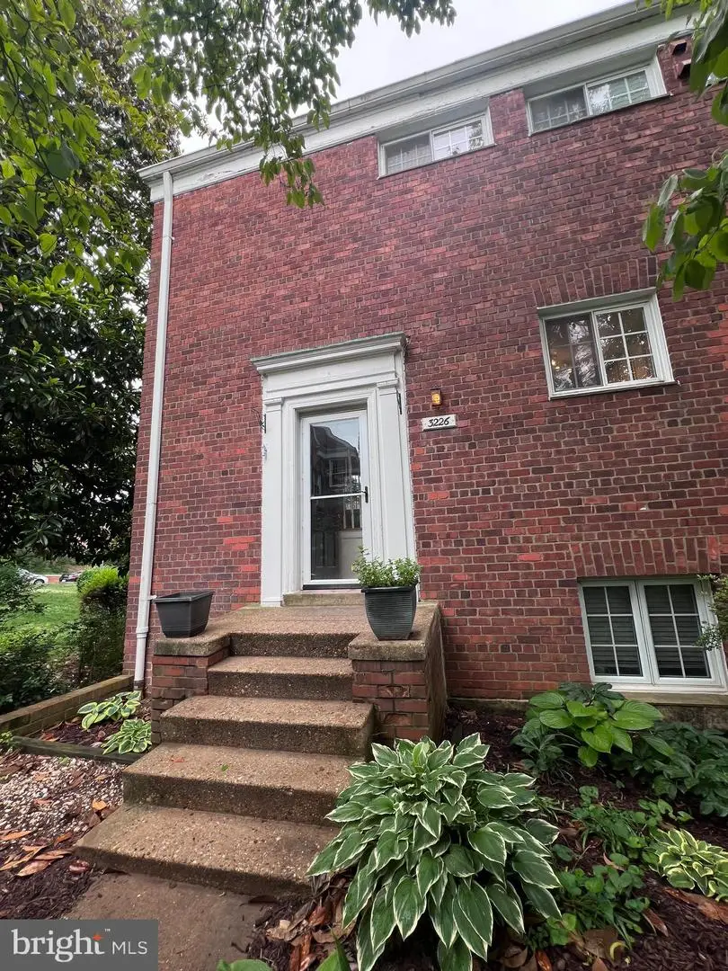3226 Gunston Rd #720, Alexandria, VA 22302 - #1