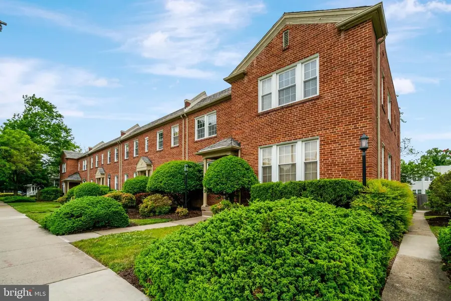 5 Russell Rd #a, Alexandria, VA 22301 - #2