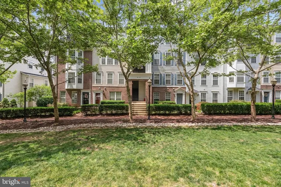 5090 Donovan Dr #102, Alexandria, VA 22304 - #2