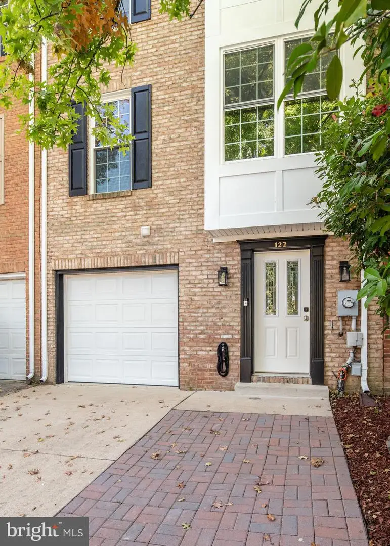122 Sanborn Pl, Alexandria, VA 22305 - #3