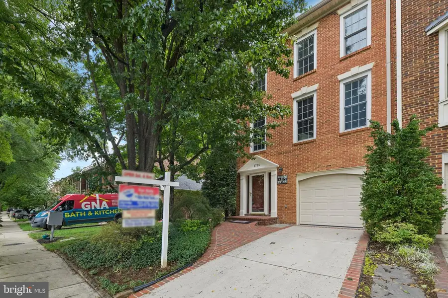 1715 Dogwood Dr, Alexandria, VA 22302 - #3