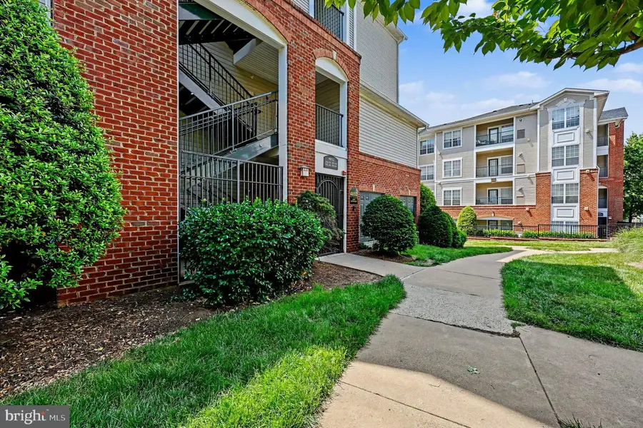 4852 Eisenhower Ave #434, Alexandria, VA 22304 - #3