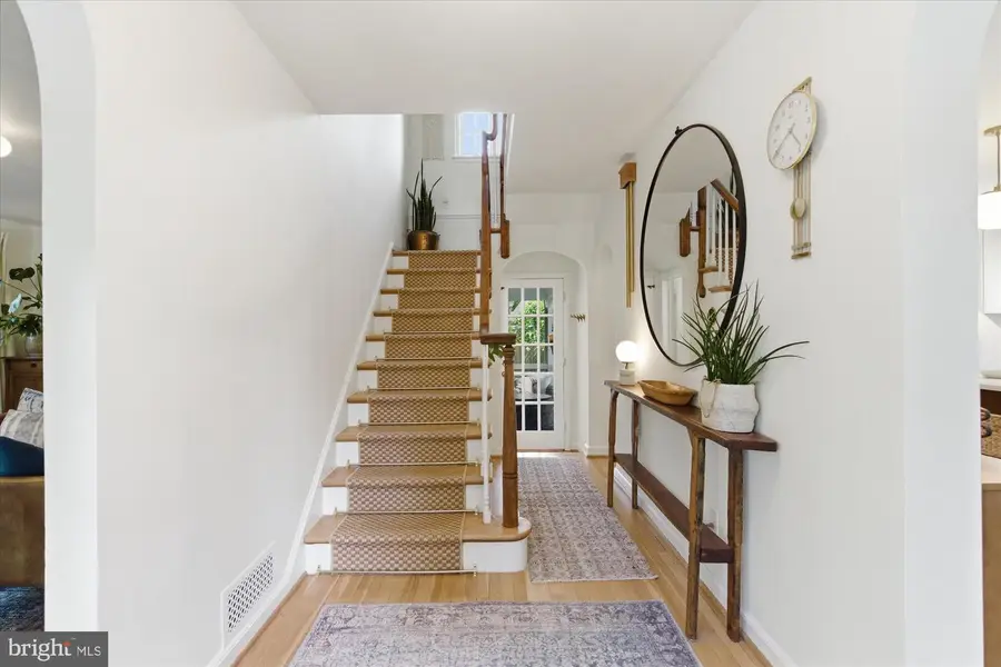 805 Chalfonte Dr, Alexandria, VA 22305 - #3