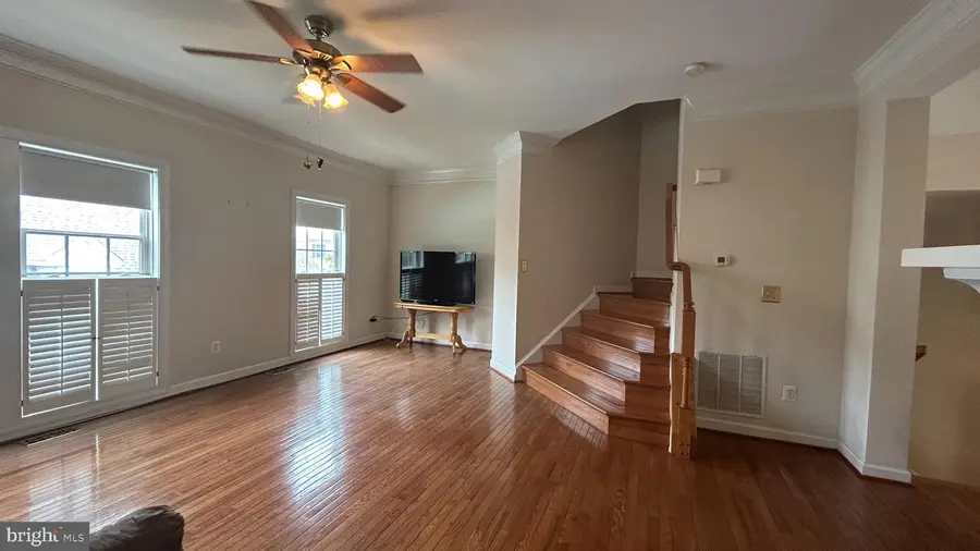 939 Harrison Cir, Alexandria, VA 22304 - #2