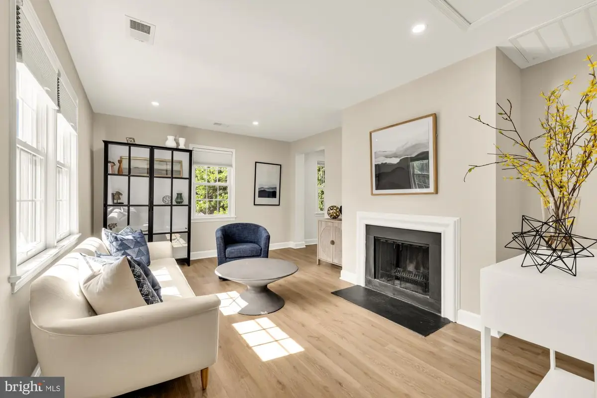1115 N Pitt St #3a, Alexandria, VA 22314 - #1