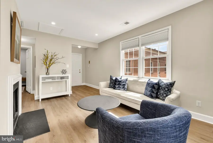 1115 N Pitt St #3a, Alexandria, VA 22314 - #3