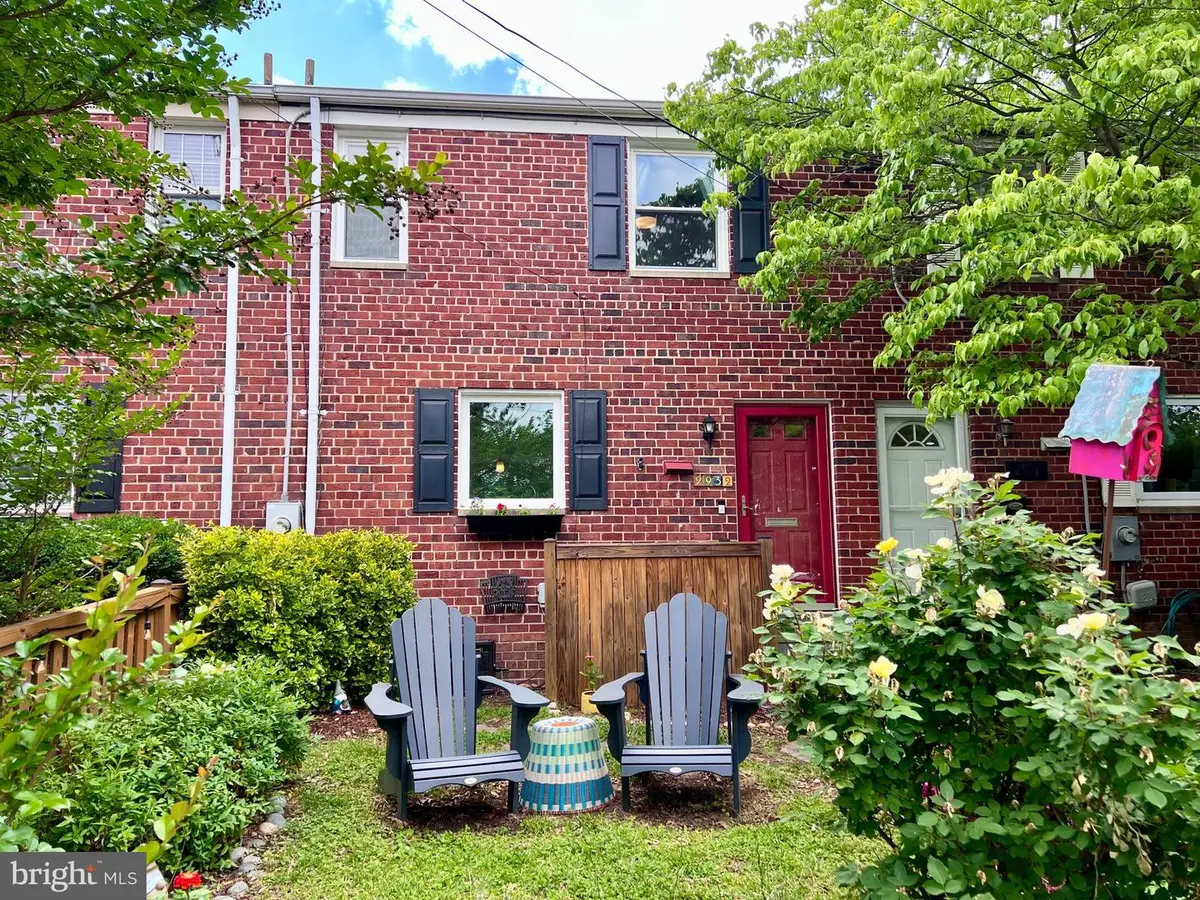 2932 Sycamore St, Alexandria, VA 22305 - #1