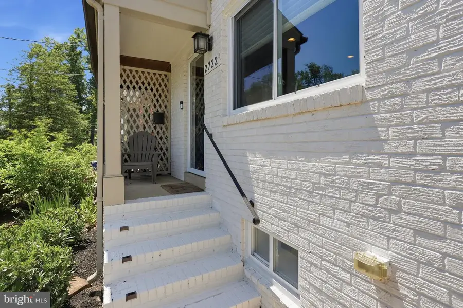 2722 Hickory St, Alexandria, VA 22305 - #2